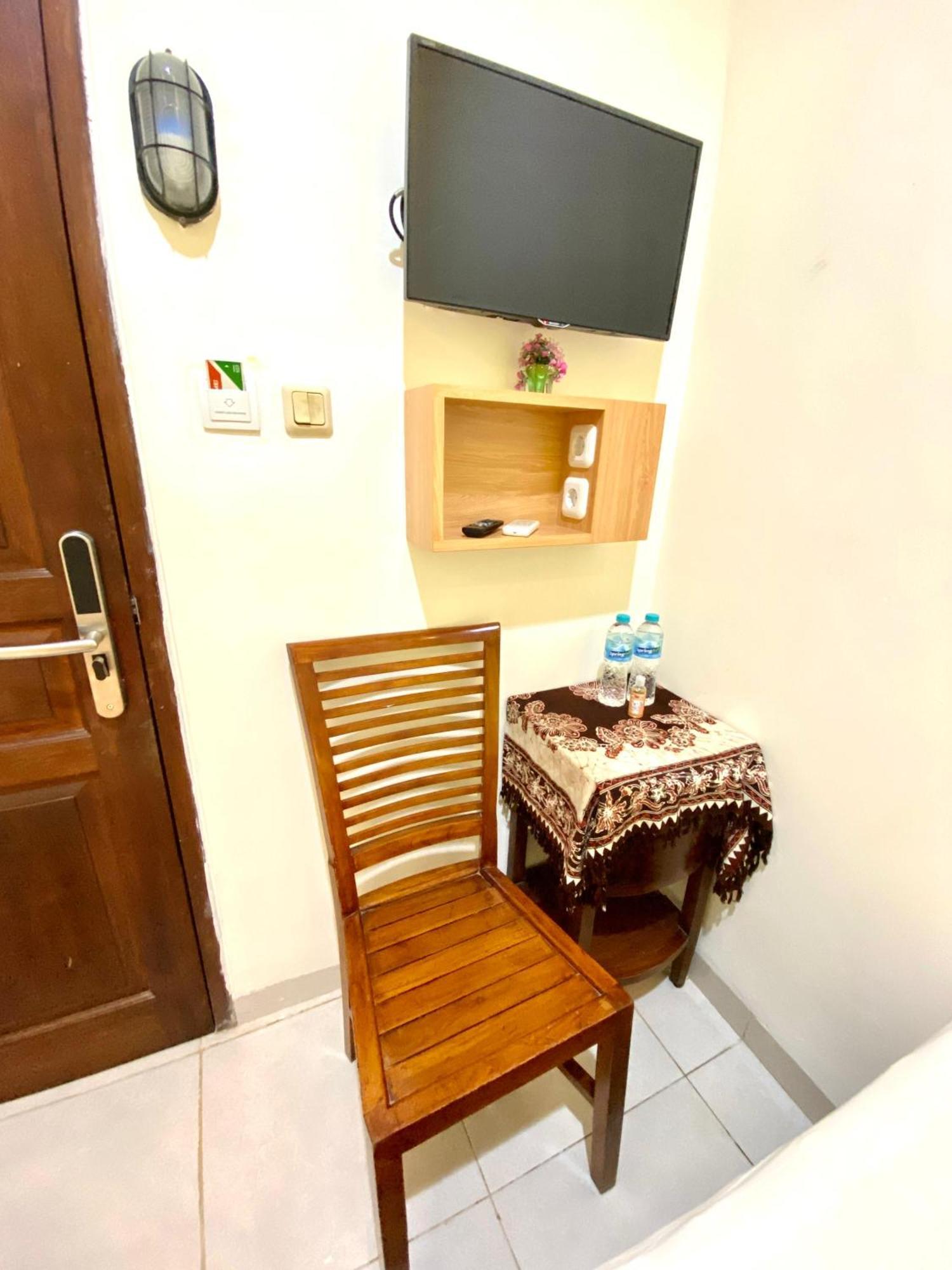 Cabin Hotel Bhayangkara Yogyakarta Exterior foto