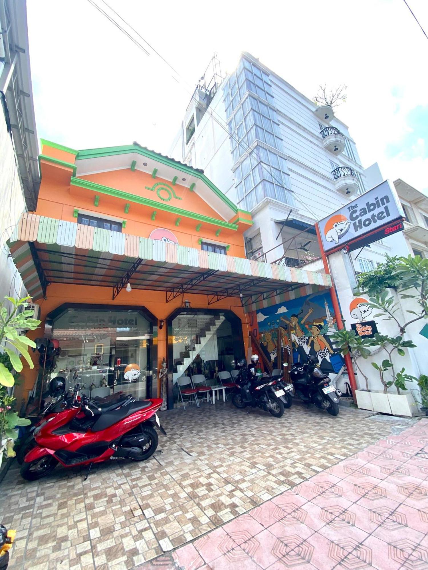 Cabin Hotel Bhayangkara Yogyakarta Exterior foto